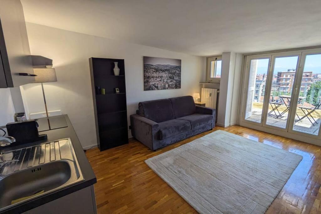 Amazing Apartment With View Near Metro Turin Ngoại thất bức ảnh